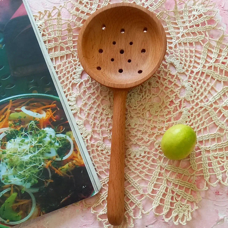 کفگیر چوبی دستساز بارلی مدل گود و بزرگ 28 سانتی چوب راش