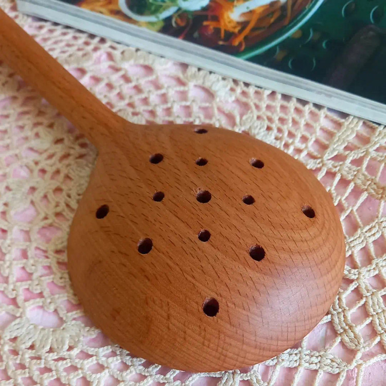 کفگیر چوبی دستساز بارلی مدل گود و بزرگ 28 سانتی چوب راش