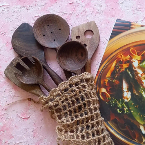 ست کفگیر ملاقه چوبی دست ساز بارلی 6 تکه ویژه جهیزیه عروس چوب گردو 25 سانتی کد bar0025