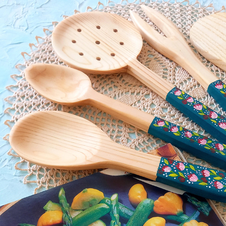 ست کفگیر ملاقه چوبی دستساز بارلی ویژه جهیزیه عروس 5 تکه نقاشی شده با دست کد bar0140