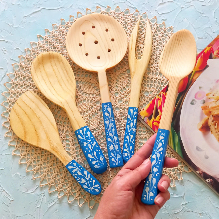 ست کفگیر ملاقه چوبی دستساز بارلی ویژه جهیزیه عروس 5 تکه نقاشی شده با دست کد bar0133