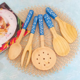 ست کفگیر ملاقه چوبی دستساز بارلی ویژه جهیزیه عروس 5 تکه نقاشی شده با دست کد bar0133