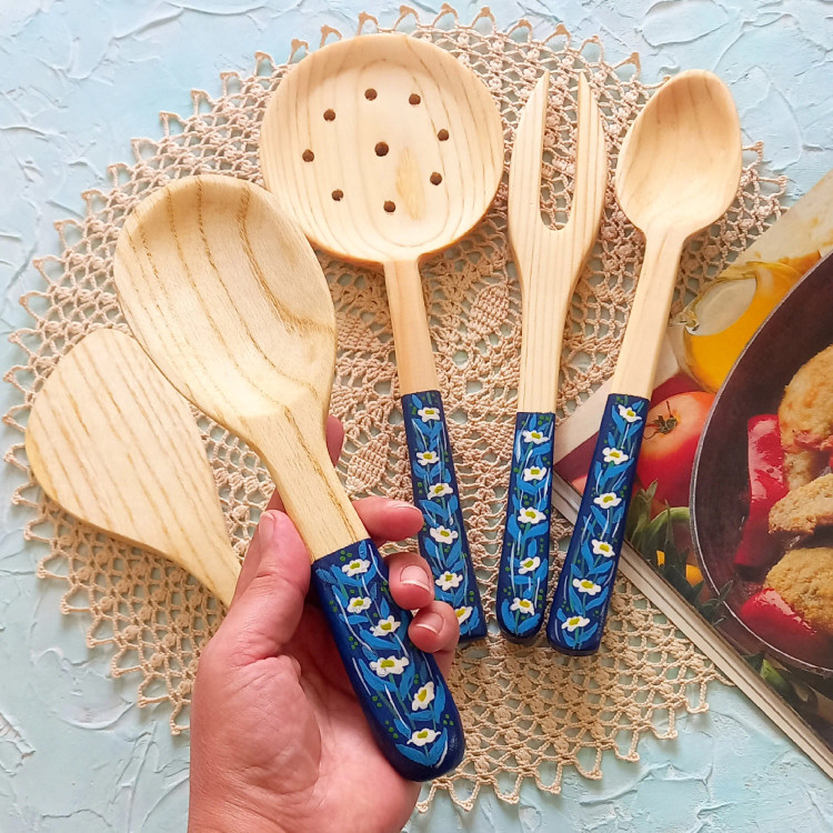 ست کفگیر ملاقه چوبی دستساز بارلی ویژه جهیزیه عروس 5 تکه نقاشی شده با دست کد bar0134