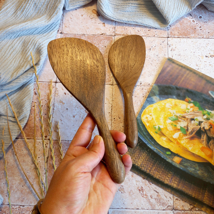 کفگیر تفت زن چوبی دستساز بارلی (1عدد) مدل باربد 21 سانتی چوب گردو