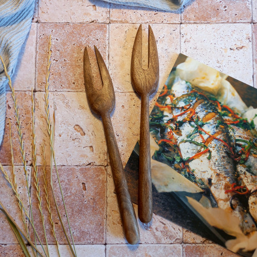 چنگال سرخ کن چوبی دستساز بارلی مدل ویهان 27 سانتی چوب گردو مناسب مرغ و ماهی و استیک کد bar0229