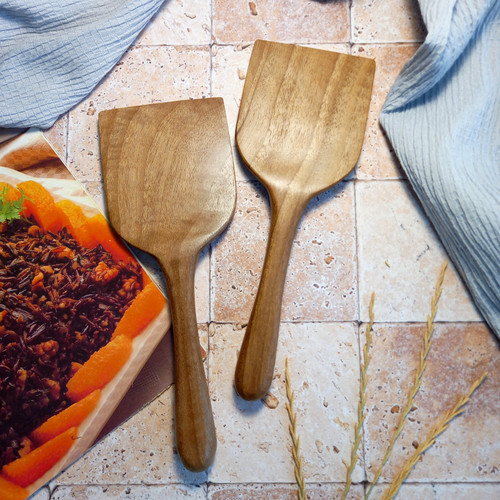 کفگیر باربکیو و گریل چوبی دستساز بارلی مدل هایا 24 سانتی چوب گردو کد bar0200