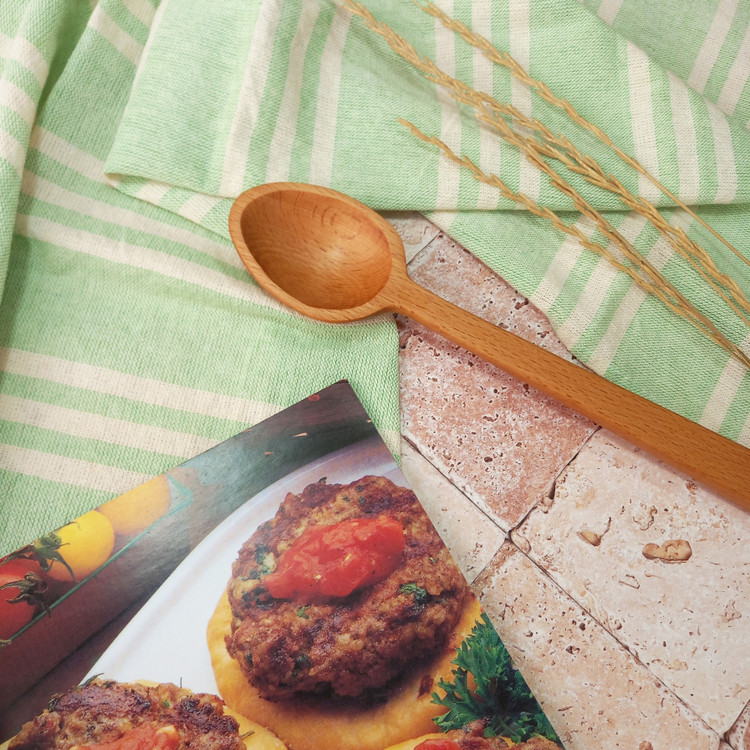 قاشق آشپزی همه کاره چوبی دستساز بارلی مدل نیکو 25 سانتی چوب راش