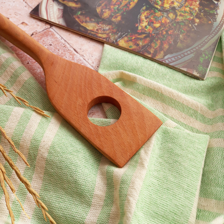 کفگیر سرخ کن چوبی دست ساز برند بارلی چوب مدل الیزه جنس چوب راش