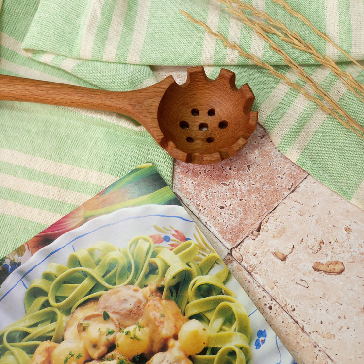 چنگال ماکارونی و پاستا چوبی دست ساز برند بارلی چوب مدل ژیکان