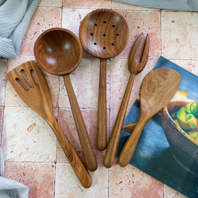 ست کفگیر و ملاقه چوبی ویژه جهیزیه عروس