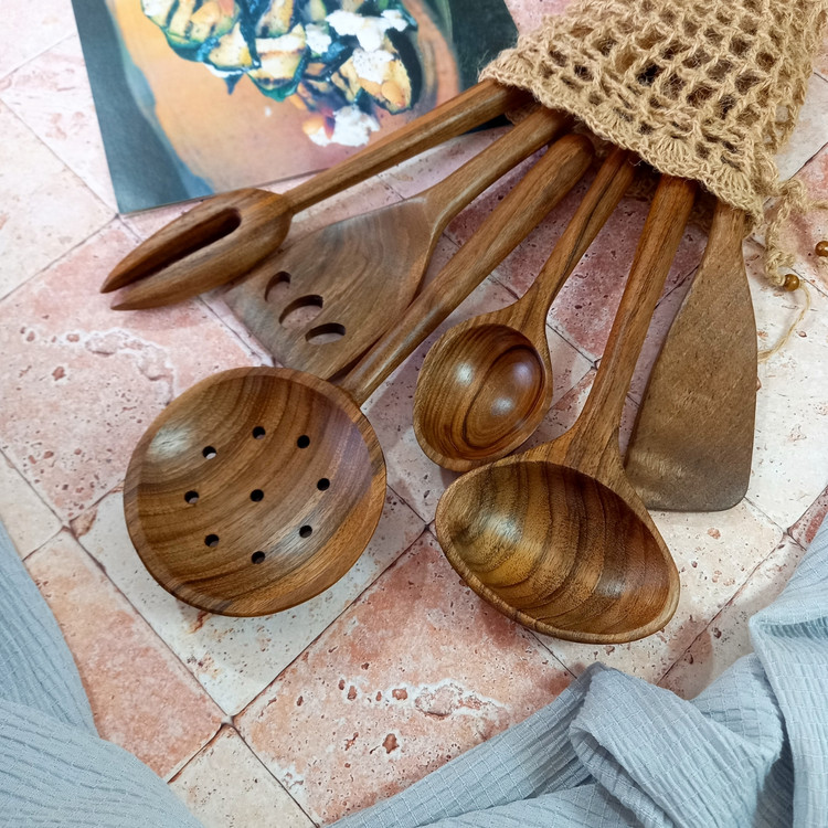 ست کفگیر و ملاقه چوبی ویژه جهیزیه عروس