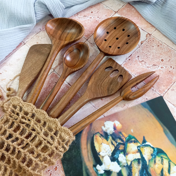 ست کفگیر و ملاقه چوبی ویژه جهیزیه عروس