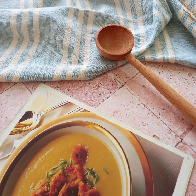 ملاقه چوبی دست ساز کوچک ویژه جهیزیه عروس