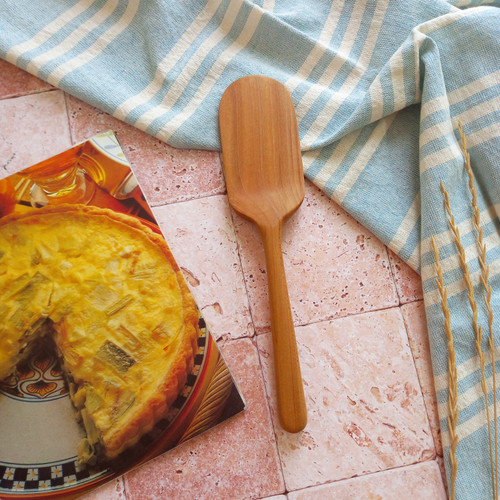 کفگیر چوبی دست ساز مناسب کوکو، کیک، کتلت و پیتزا