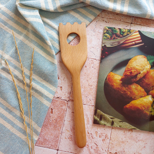 کفگیر سرخ کن و برگردان چوبی دست ساز