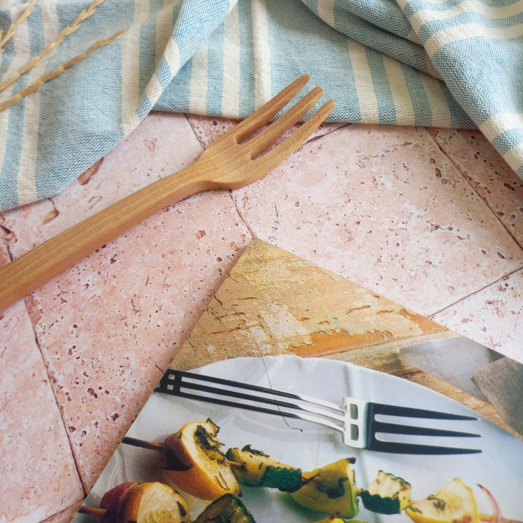 چنگال چوبی دست ساز ویژه سرخ کردن ماهی و مرغ