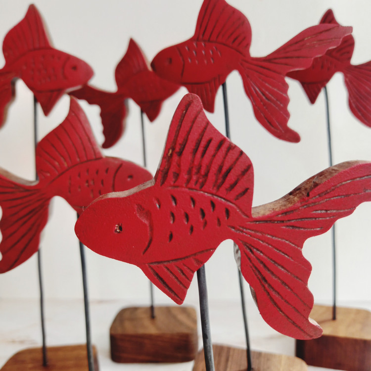 ماهی چوبی دست ساز سفره هفت سین نوروزی