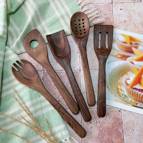 ست کفگیر و ملاقه چوبی ویژه جهیزیه عروس