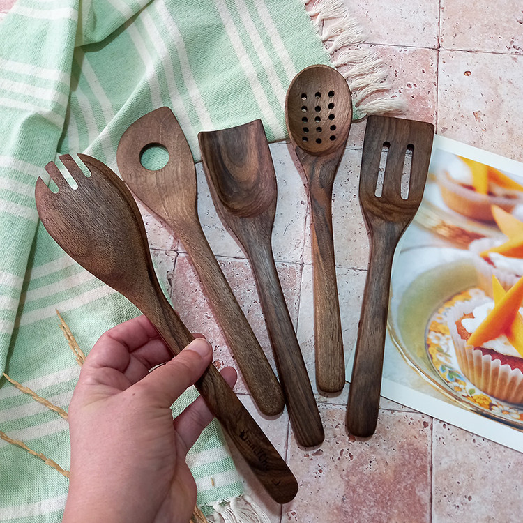 ست کفگیر و ملاقه چوبی ویژه جهیزیه عروس