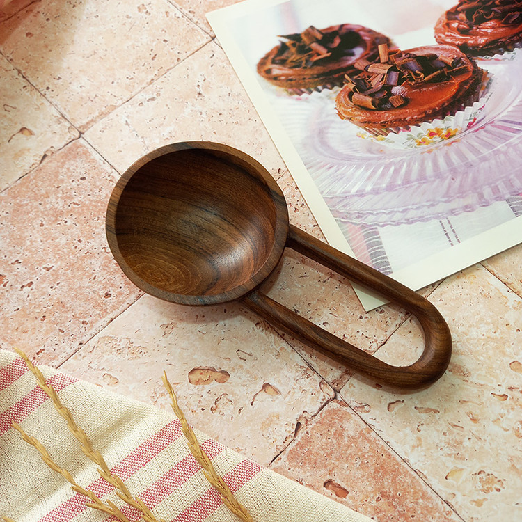 قاشق آجیل چوبی دست ساز مدل ژانت بزرگ ویژه جهیزیه عروس