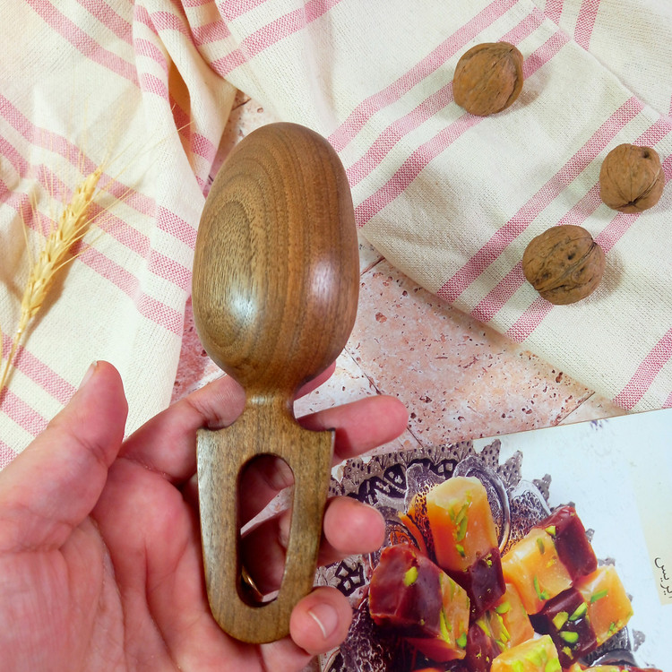 قاشق آجیل خوری چوبی دستساز ویژه جهیزیه عروس